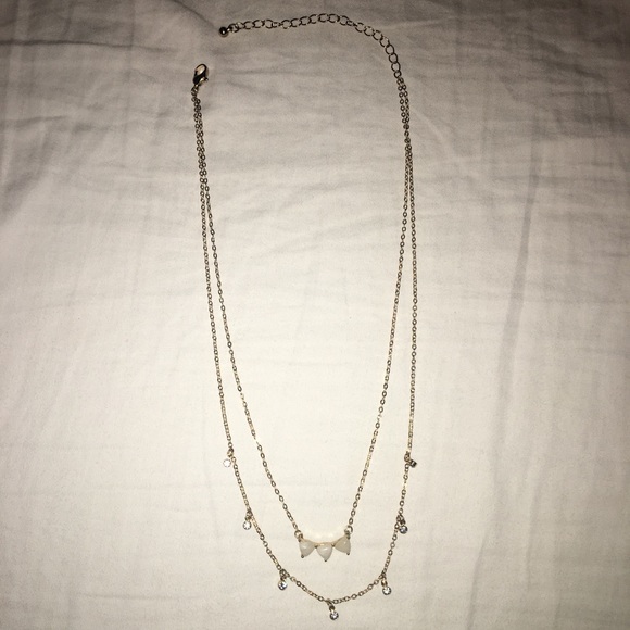 Super cute gold layered necklace! - Picture 2 of 2